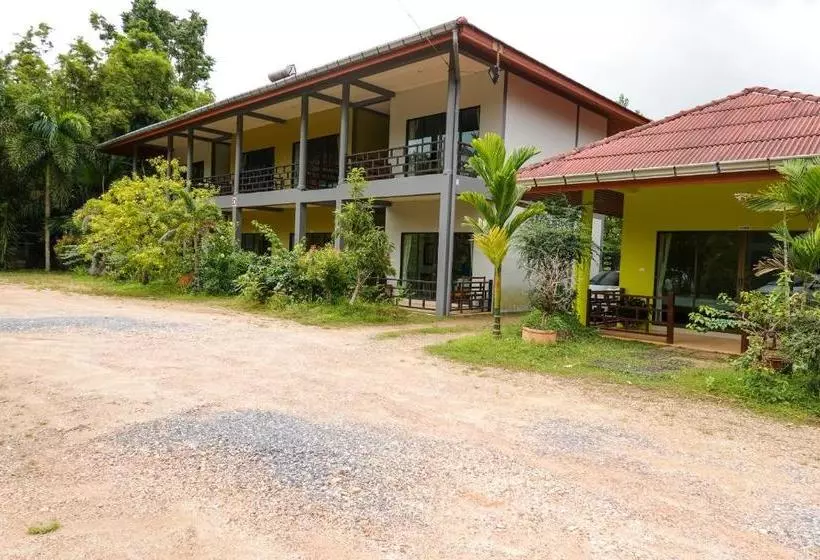 Hotelli Baan Subtawee