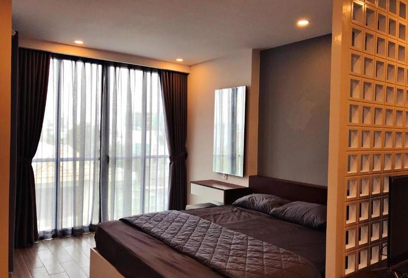 هتل Hưng Thành Luxury  & Apartments