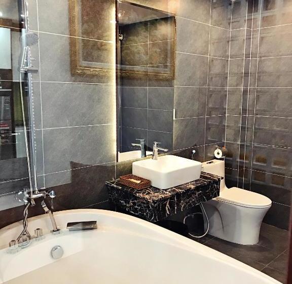 هتل Hưng Thành Luxury  & Apartments