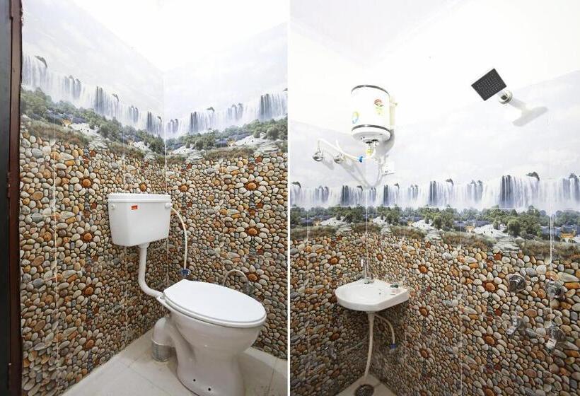 Hotel Spot On 62980 Shiva Residency