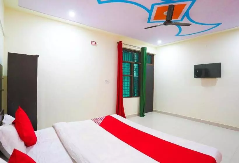 Hotelli Spot On 62980 Shiva Residency