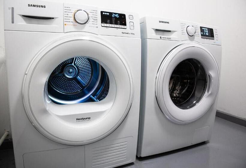 בית מלון כפרי B