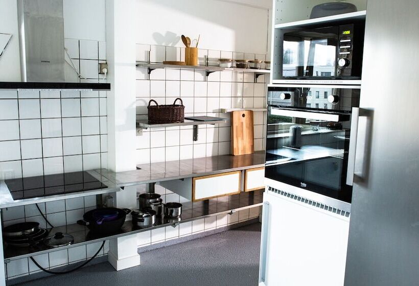 בית מלון כפרי B