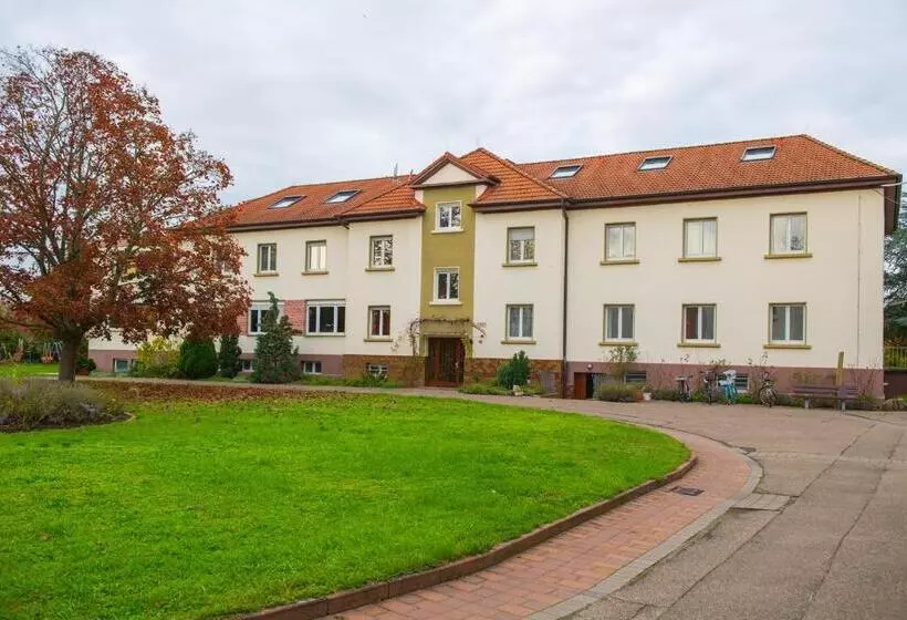 ホテル Christliche Gästehäuser Weinstraße