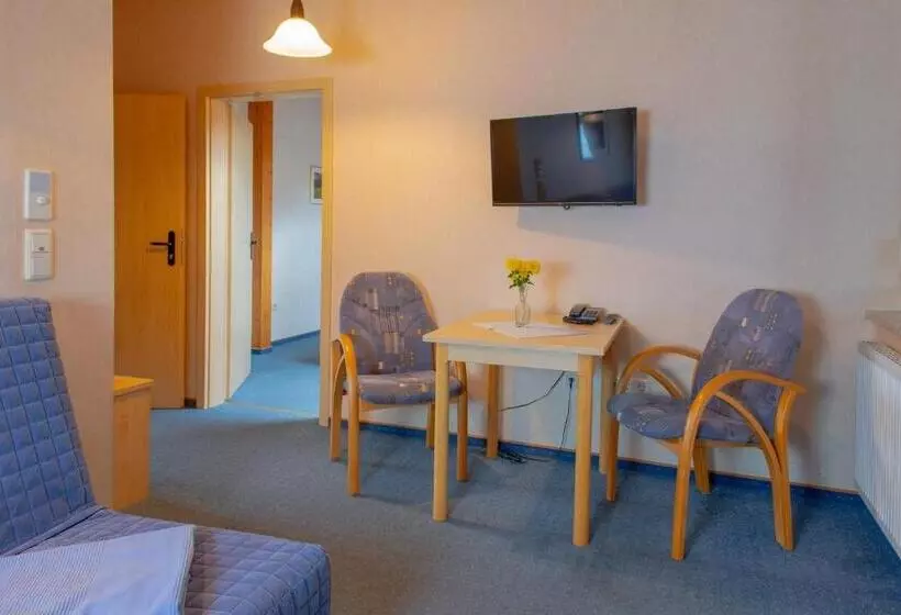 ホテル Christliche Gästehäuser Weinstraße