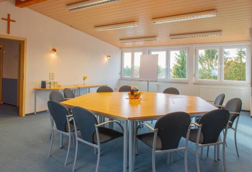 Szálloda Christliche Gästehäuser Weinstraße