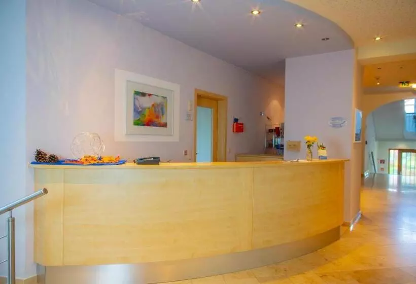 ホテル Christliche Gästehäuser Weinstraße