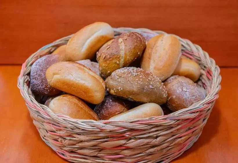 ホテル Christliche Gästehäuser Weinstraße