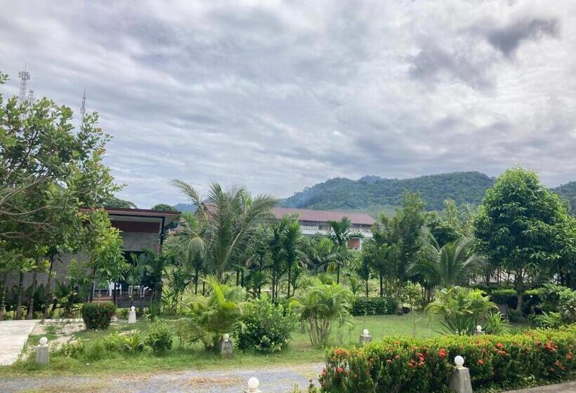 酒店 Serene Lanta Resort