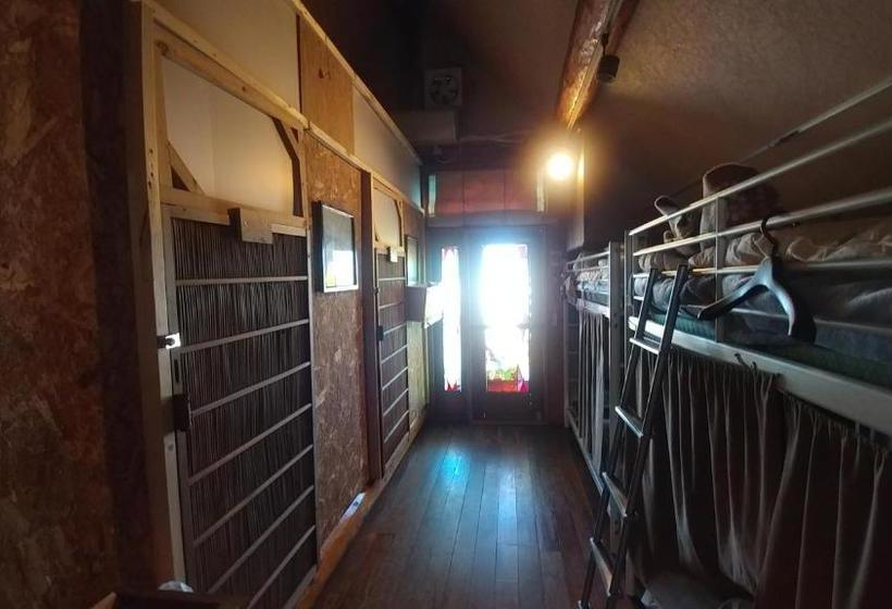 פנסיון Guesthouse Arugamama