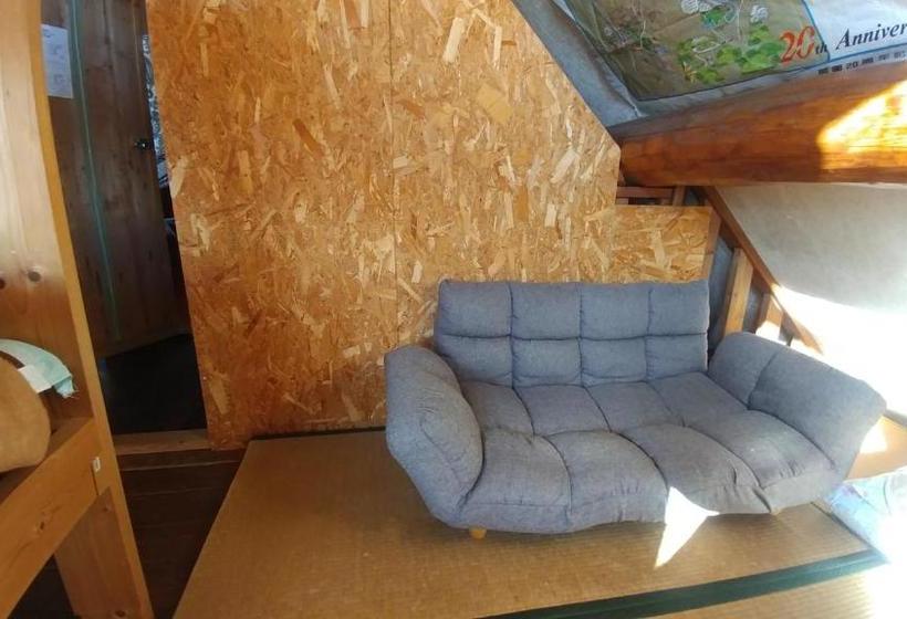 פנסיון Guesthouse Arugamama