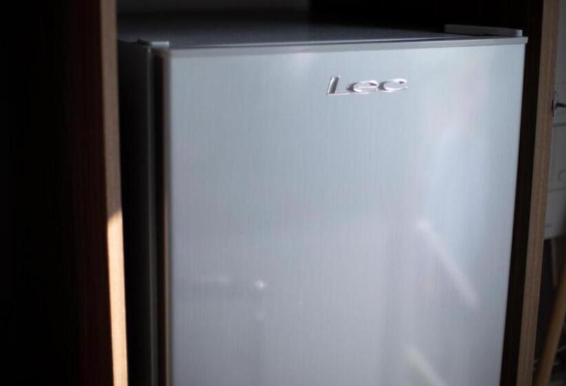 51 Lytchett Bay View, 3 Bed, Rockley Park Poole