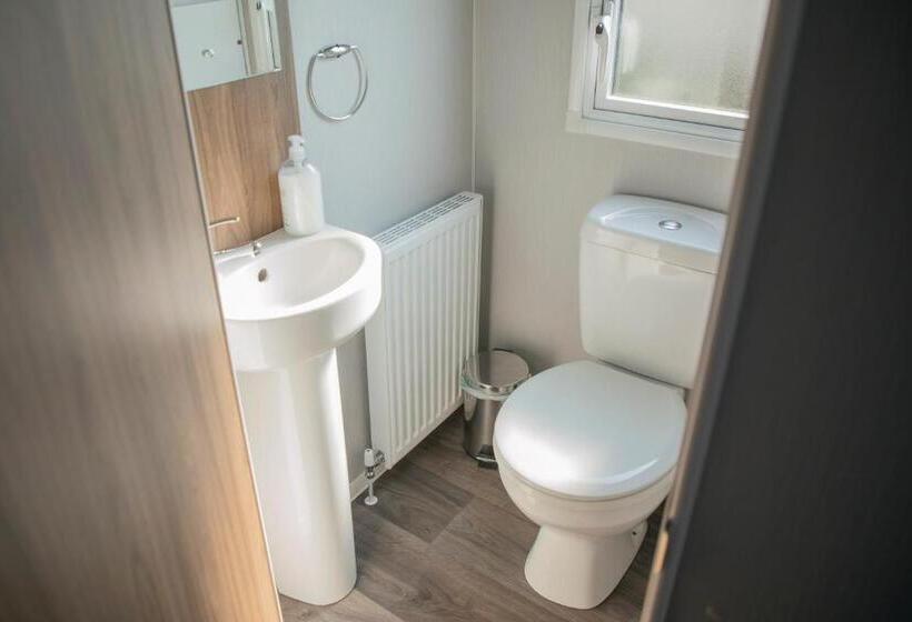 51 Lytchett Bay View, 3 Bed, Rockley Park Poole