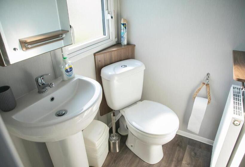 51 Lytchett Bay View, 3 Bed, Rockley Park Poole