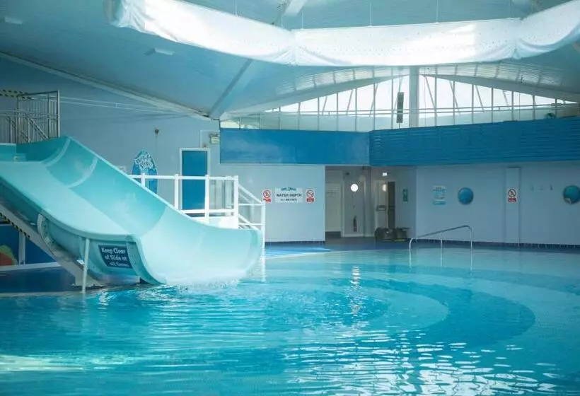 51 Lytchett Bay View, 3 Bed, Rockley Park Poole