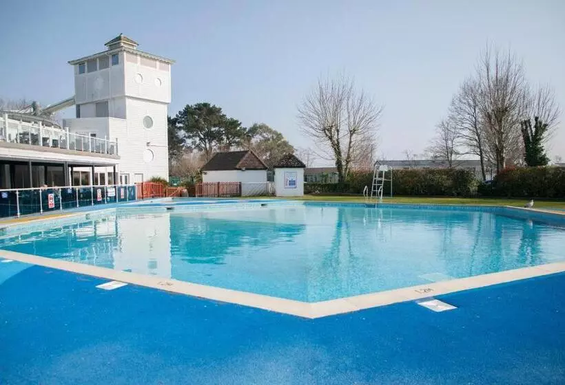 51 Lytchett Bay View, 3 Bed, Rockley Park Poole