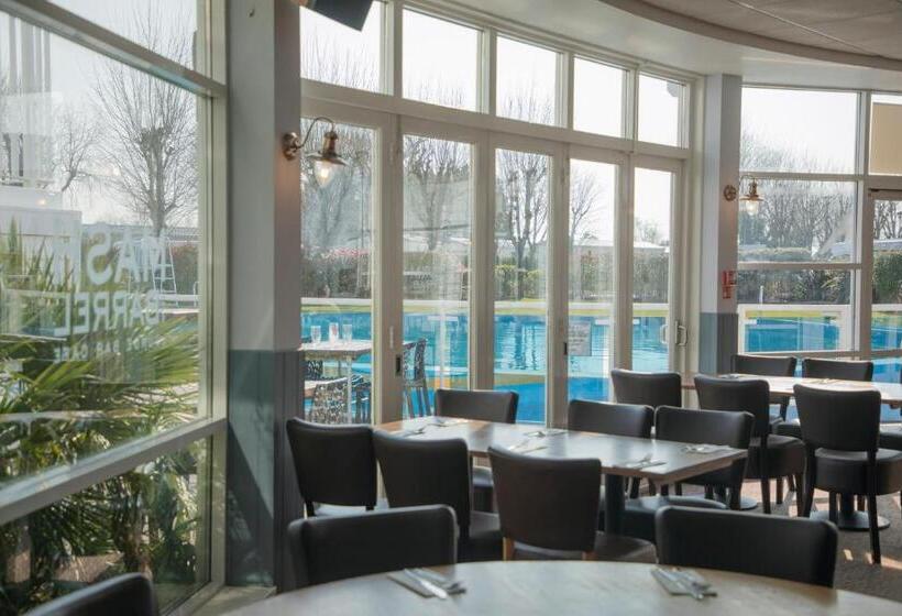 51 Lytchett Bay View, 3 Bed, Rockley Park Poole