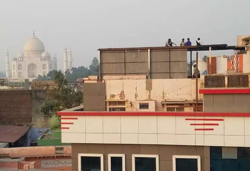 هتل Goroomgo Sai Palace Agra
