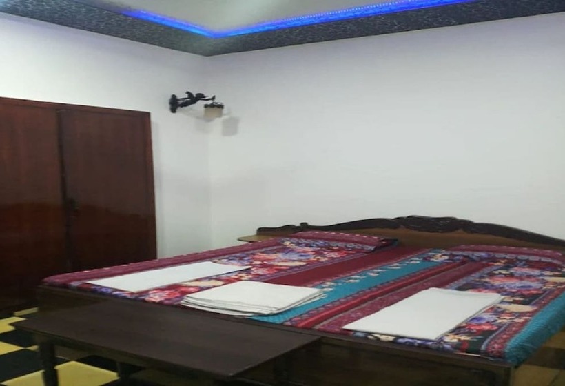 هتل Goroomgo Sai Palace Agra