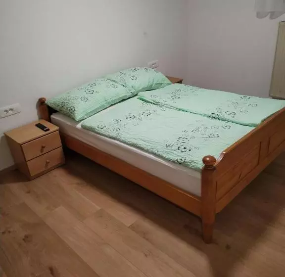 پانسیون Apartment Jalen