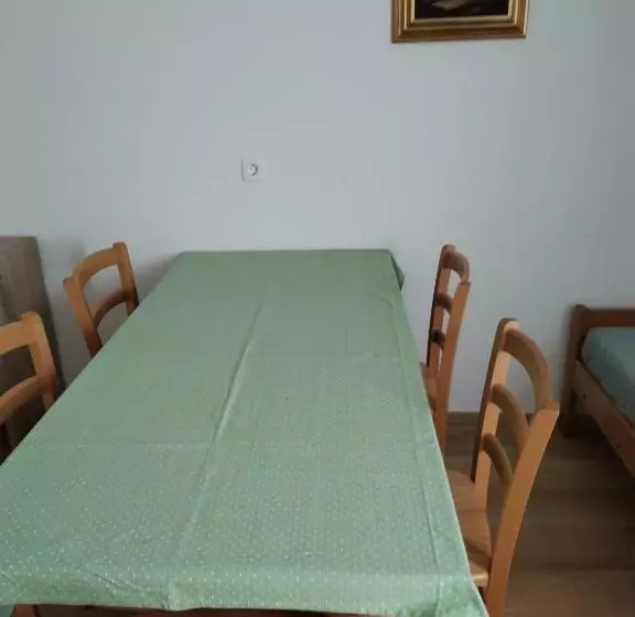 پانسیون Apartment Jalen