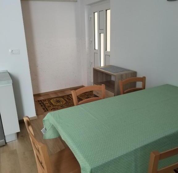 پانسیون Apartment Jalen