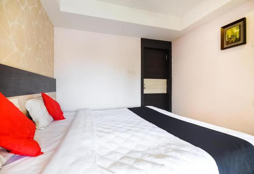 Hotel Capital O 69366 Rr Grand