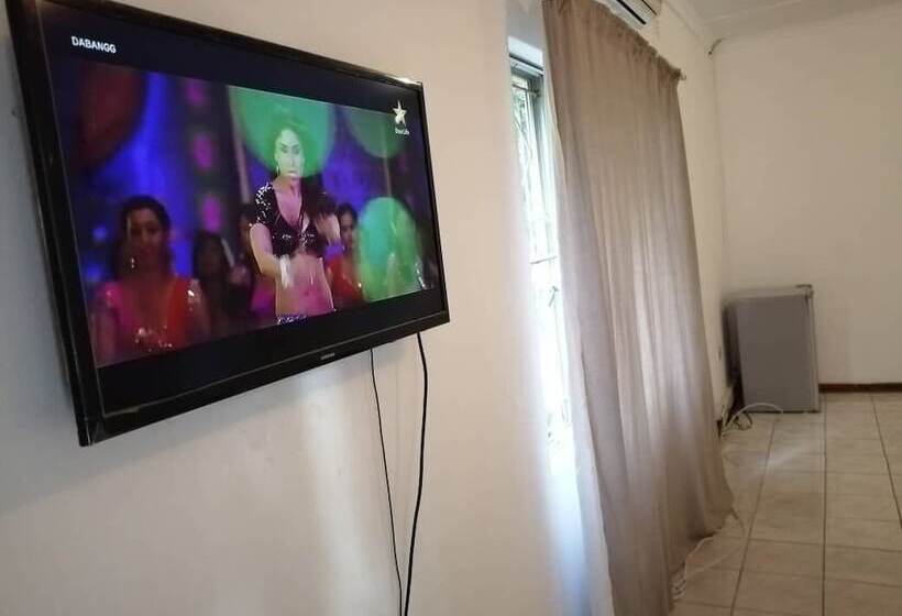 پانسیون Emperor S Inn