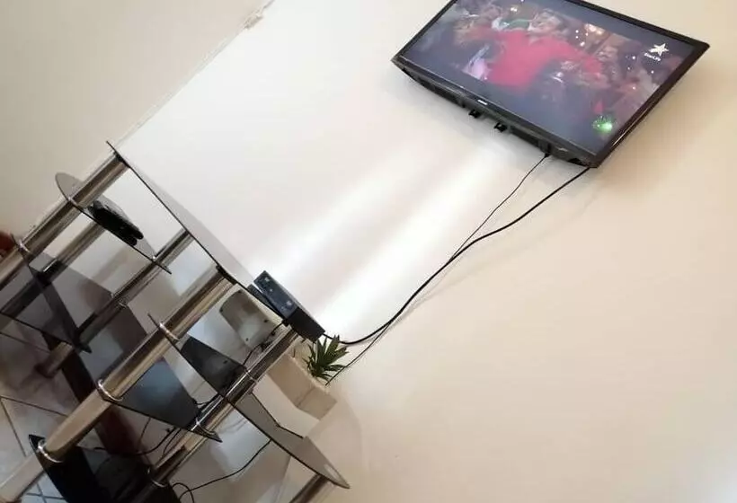 پانسیون Emperor S Inn