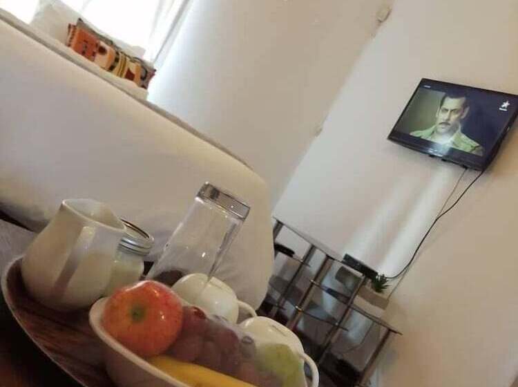 پانسیون Emperor S Inn