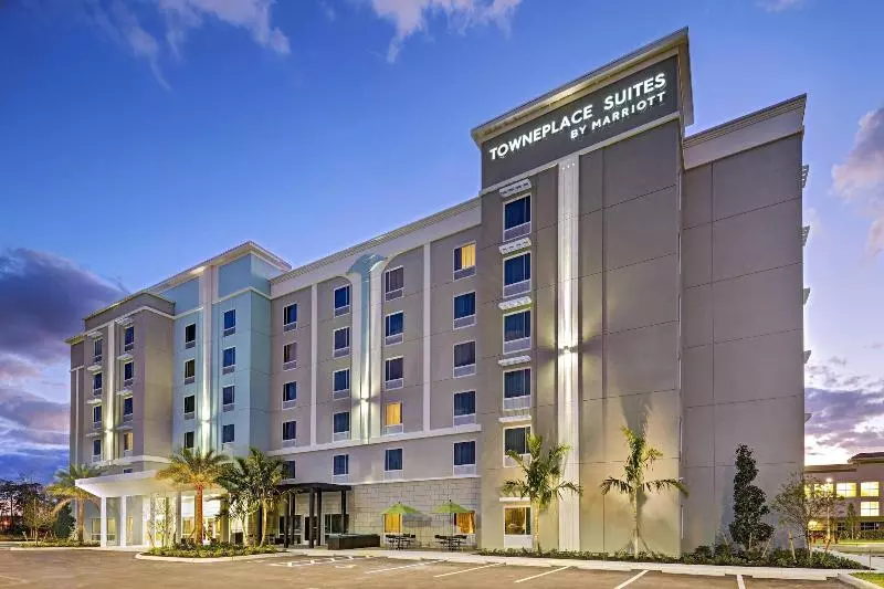 ホテル Towneplace Suites By Marriott Naples