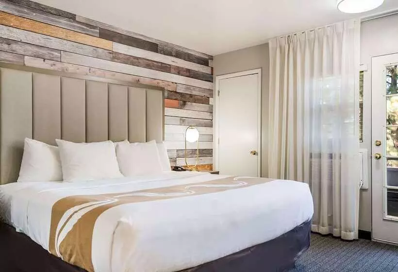 ホテル Quality Inn South Lake Tahoe