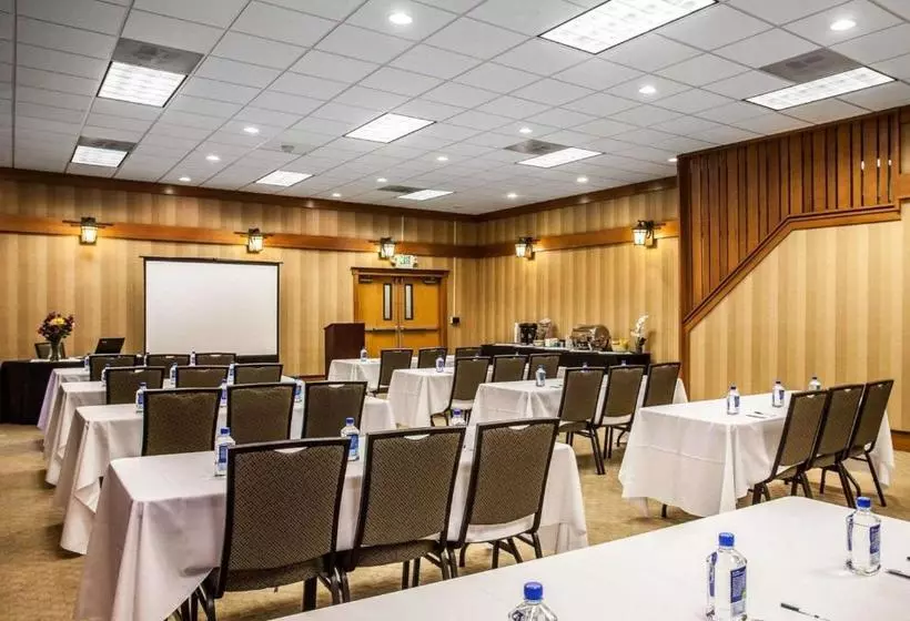 Quality Inn & Suites Hotel Seattle Center