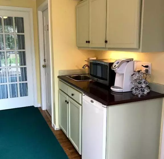 فندق Seven Sea Street Inn