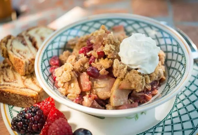 فندق Seven Sea Street Inn