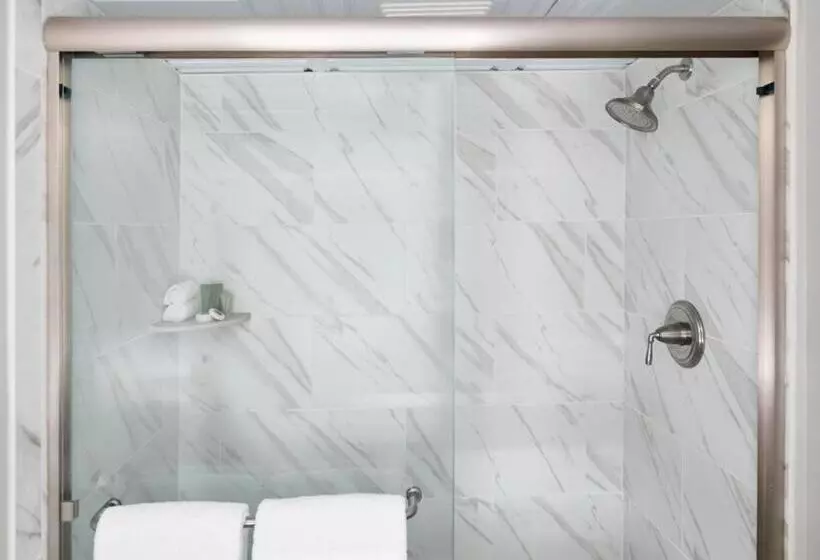 ホテル Shem Creek Inn