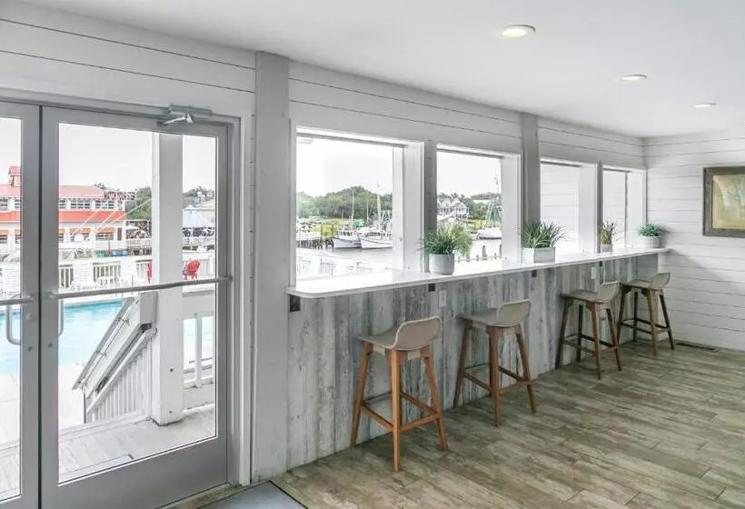 ホテル Shem Creek Inn