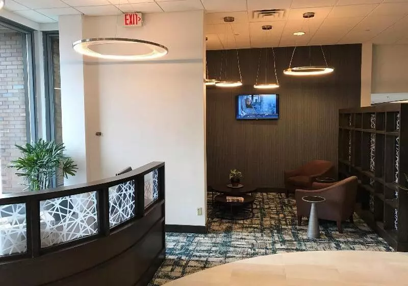 호텔 Sheraton Milwaukee Brookfield