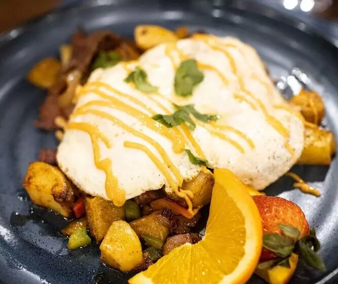 Отель The Chifley Houston, Tapestry Collection By Hilton