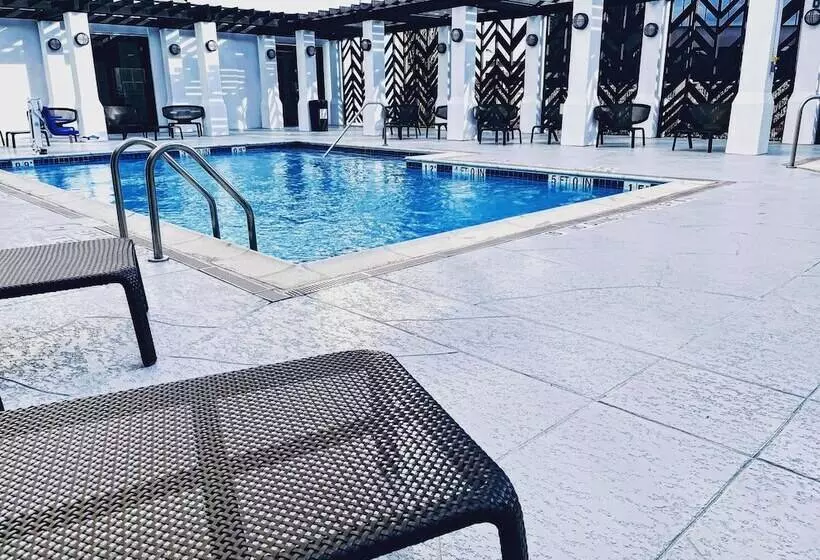 Отель The Chifley Houston, Tapestry Collection By Hilton