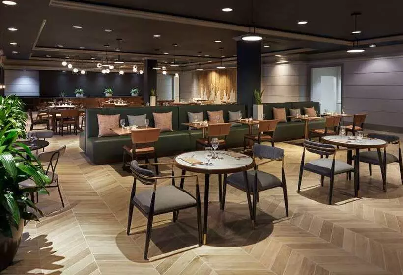 Отель The Chifley Houston, Tapestry Collection By Hilton