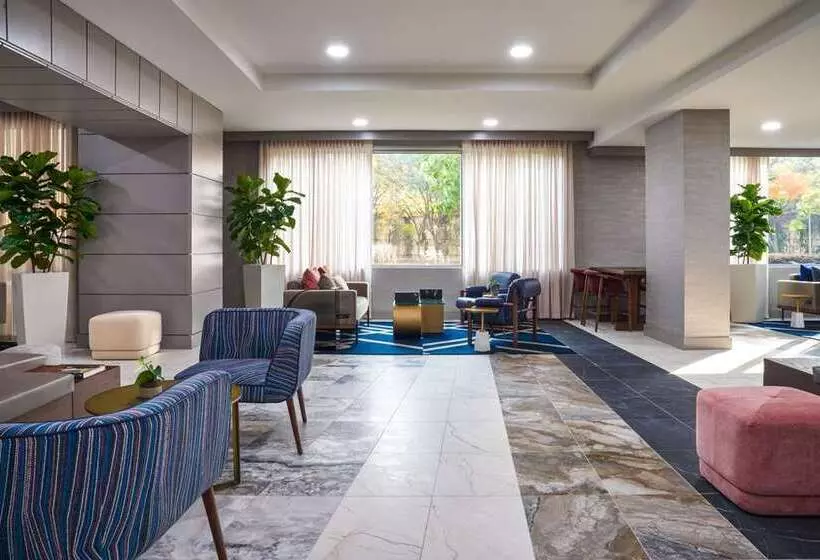 Отель The Chifley Houston, Tapestry Collection By Hilton