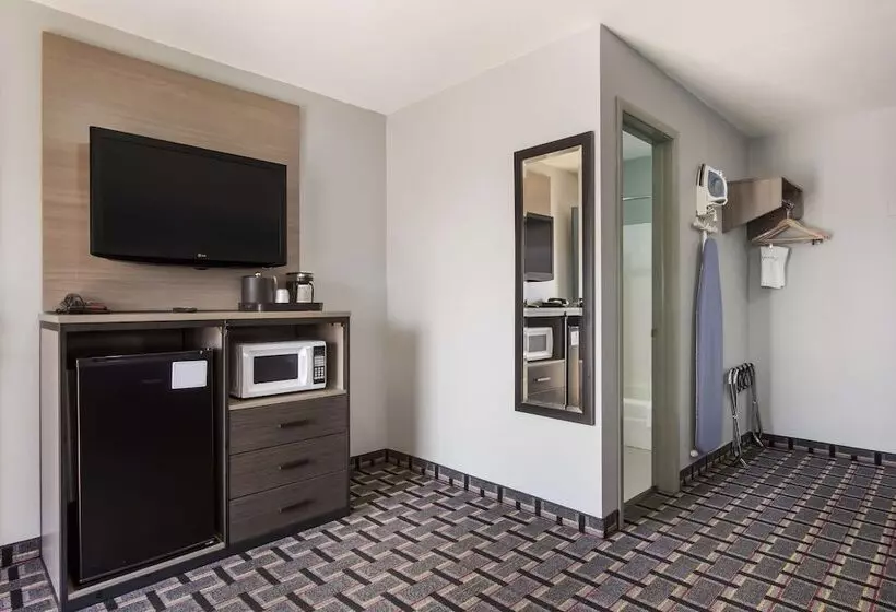 فندق على الطريق Knights Inn And Suites Salem