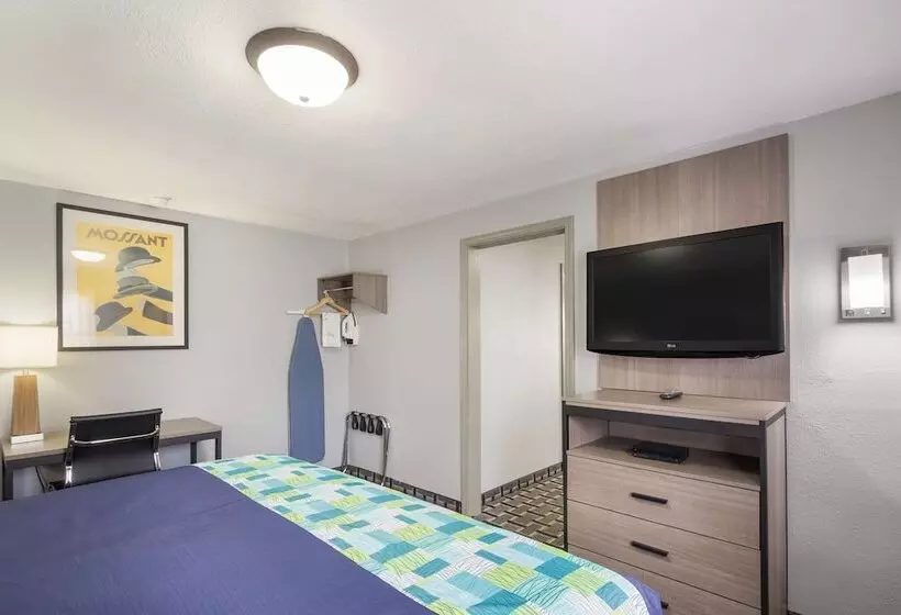 فندق على الطريق Knights Inn And Suites Salem