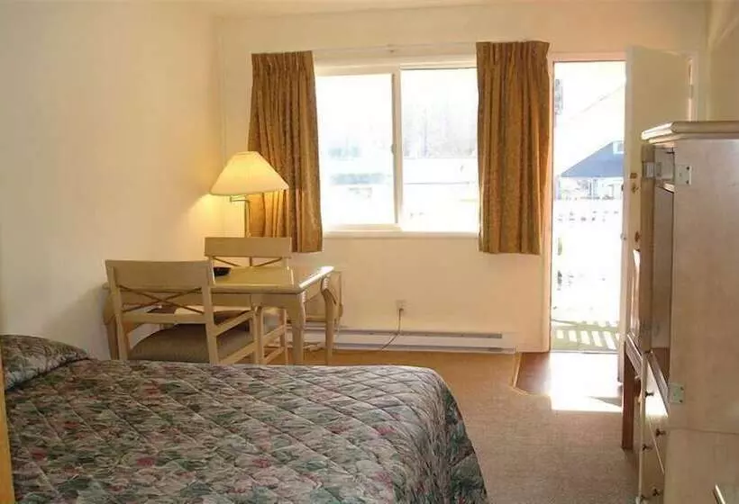 فندق على الطريق Shelton Inn