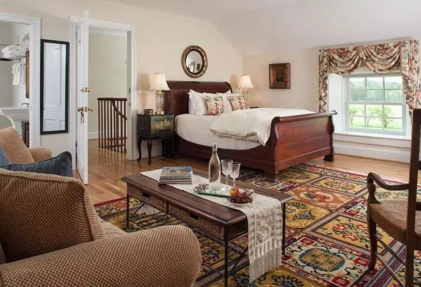 Aamiaismajoitus (B&B) Inn At Warner Hall