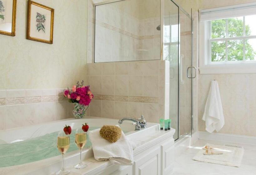 ベッドアンドブレックファースト Inn At Warner Hall