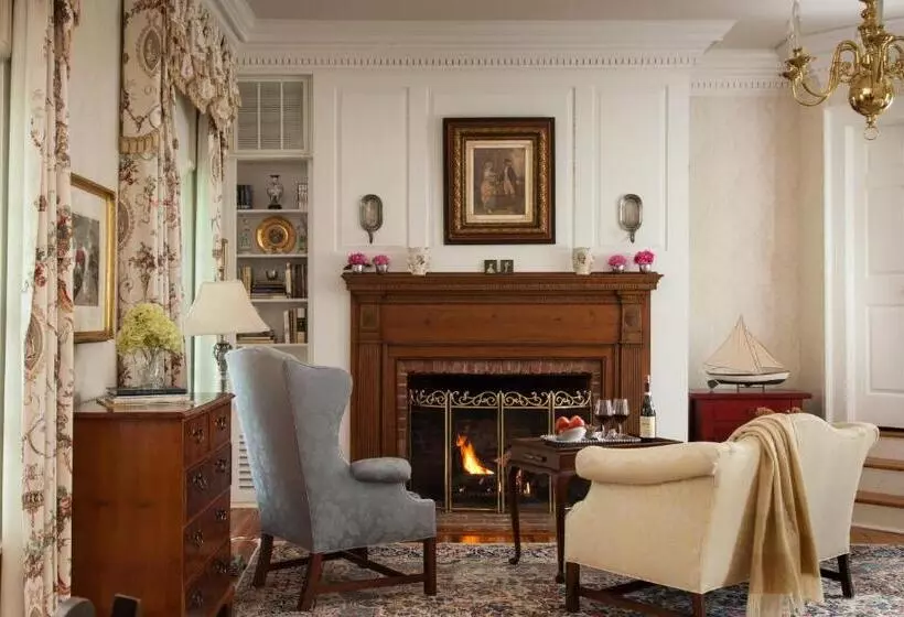 Aamiaismajoitus (B&B) Inn At Warner Hall