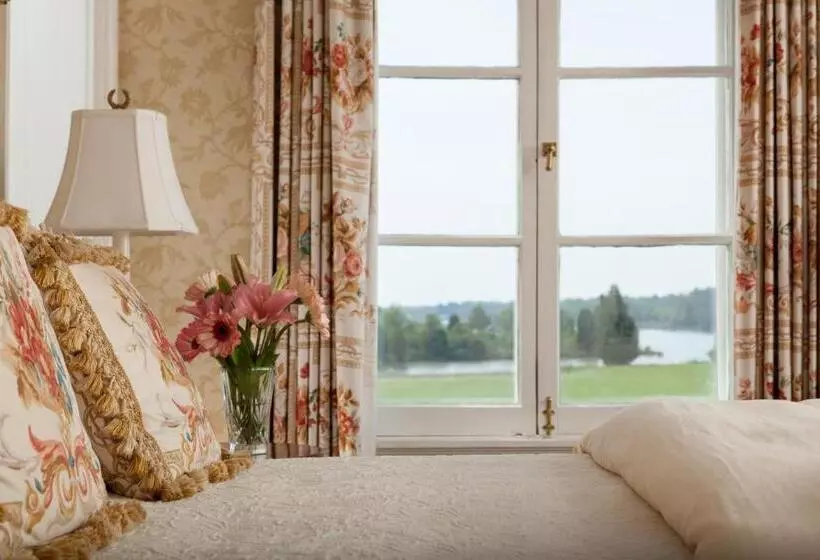 Aamiaismajoitus (B&B) Inn At Warner Hall