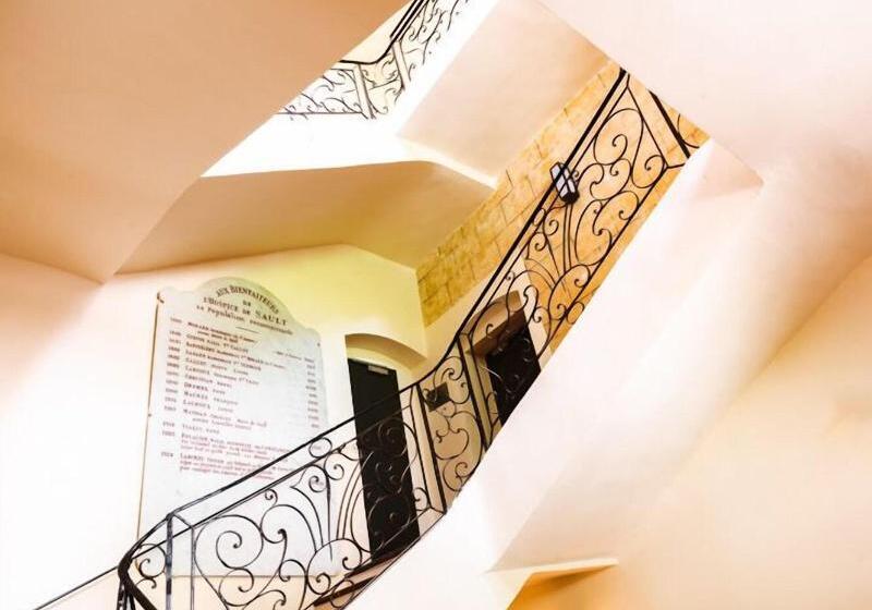 ホテル Le Nesk Ventoux